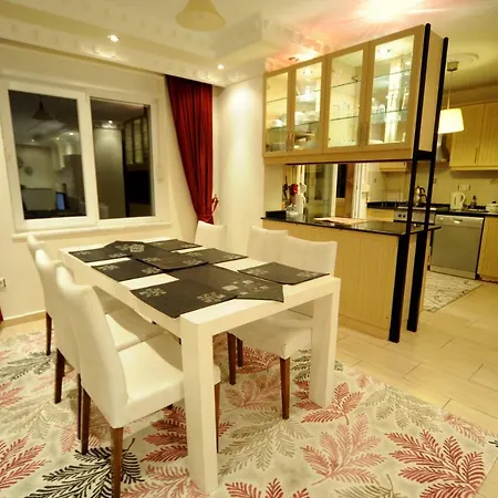 Imagine You And Your Family Renting This Luxury In Alanya, Close To The Beach, 1031 Villa
